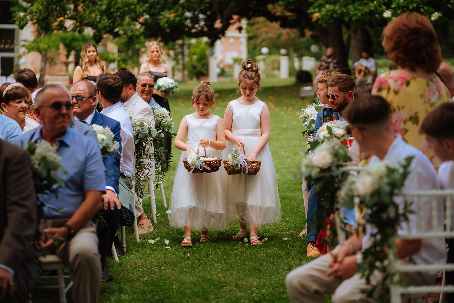 WEDDING PHOTOGRAPHY CHATEAU DE LA VALOUZE BORDEAUX FRANCE 005 WEDDING PHOTOGRAPHY CHATEAU DE LA VALOUZE BORDEAUX FRANCE 005